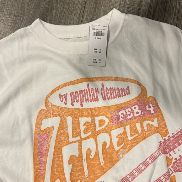 Abercrombie and Fitch tees. Size xs. - Picture 3 of 3